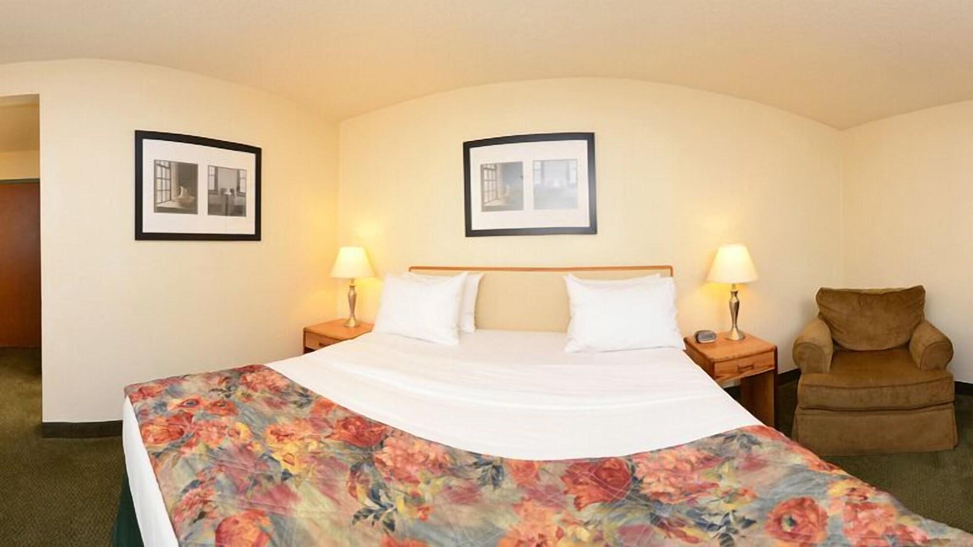 Baymont By Wyndham Decatur Hotel Exterior foto